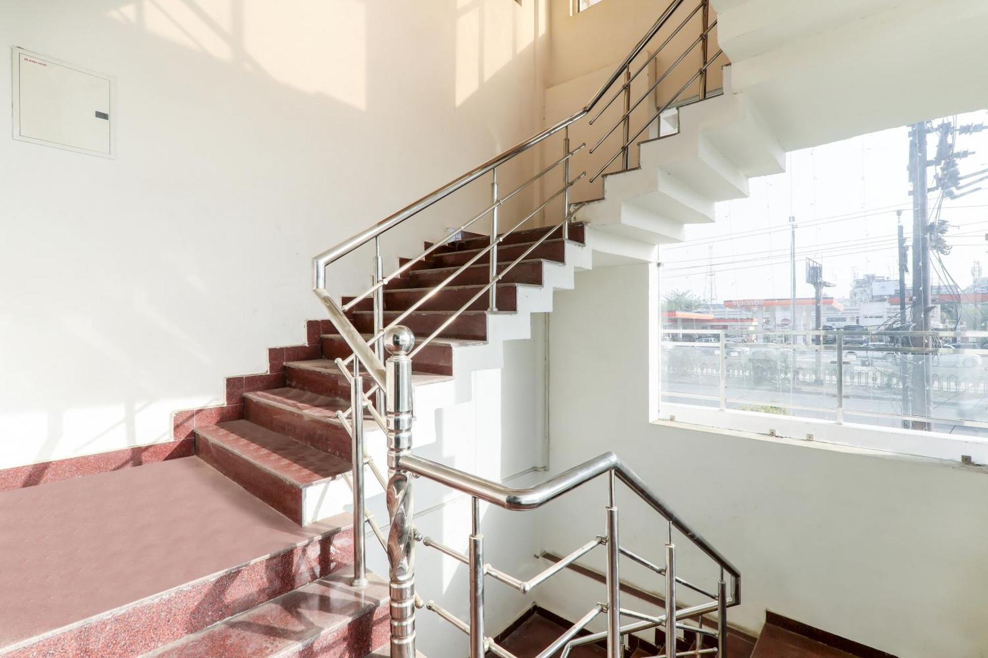 勒克瑙 Oyo Flagship Raghuvar Palace酒店 外观 照片